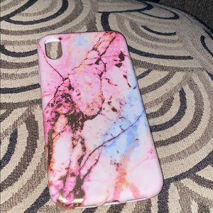 I’m selling an iPhone XR case